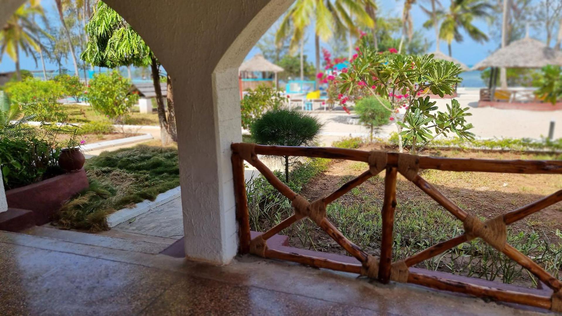 F-Zeen Boutique Hotel Zanzibar Uroa Esterno foto